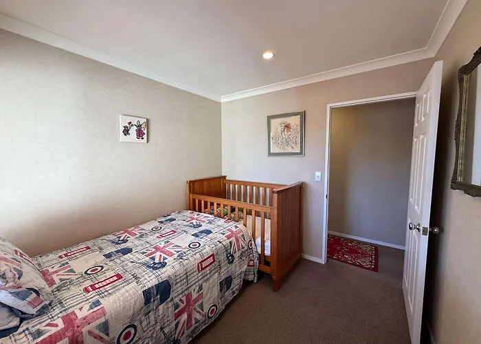 Mooma's - Single Level Covered Patio Sleeps 8 Rotorua